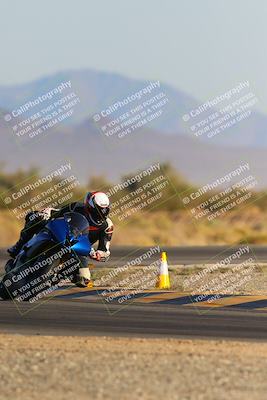 media/Dec-09-2023-SoCal Trackdays (Sat) [[76a8ac2686]]/Turn 15 Set 1 (230pm)/